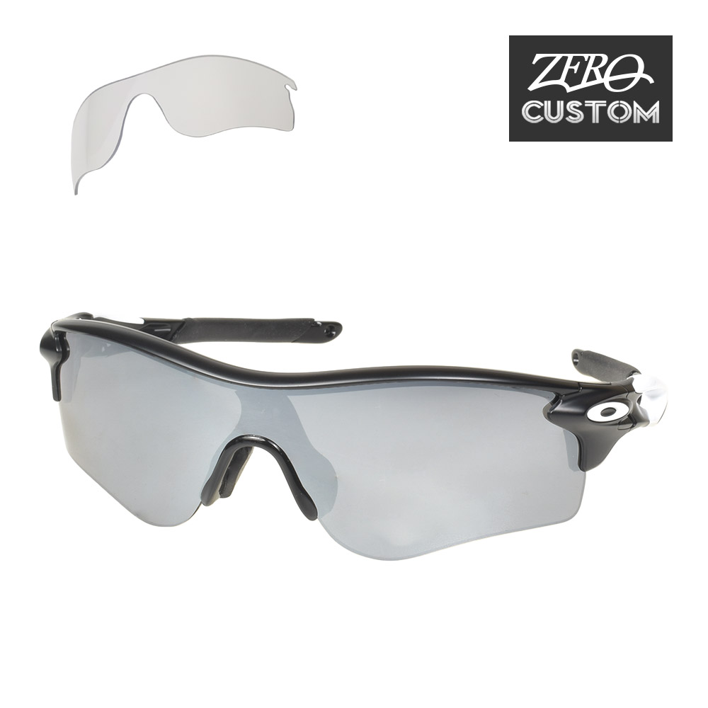 RECOMMENDATIONS ▼関連商品はこちら▼ ブランド フレーム：OAKLEY / オークリー レンズ、ソック：ZERO / ゼロ カテゴリー カスタム スポーツ サングラス 型番 ozcs-rlpa059 モデル RADARLOCK PATH / レーダーロック パス フィット アジアンフィット（ローブリッジフィット） フレーム MATTE BLACK-BLACK SOCKS レンズ/可視光線透過率/機能 SLATE MIRROR / 16% CLEAR / 95%UVカット サイズ 【A】レンズ横幅：138 mm 【B】レンズ縦幅：44 mm 【C】鼻幅：- mm 【D】テンプル長：131 mm 【E】フレーム内側：135 mm 【F】フレーム外側：145 mm ※D、E、Fは折れ曲がる部分での計測になります。 ※数値は当社計測 付属品 マイクロバック（ZERO TECH BASE製）、ケース、鼻パッド（大小）※装着分含む 備考 RADARLOCKはアジアンフィットとスタンダードフィットでフレームの形状、交換可能な鼻パッド（大小）の有無に違いはございません。 関連ワード メンズ レディース ユニセックス ゴルフ 自転車 ロードバイク 野球 ドライブ 登山 アウトドア マラソン ランニング テニス 釣り 紫外線 対策 ファッション プレゼント 人気 オークレー