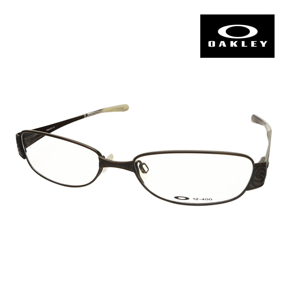 ブランド オークリー / OAKLEY カテゴリー メガネ 型番 12-400 モデル POETIC4.0 / ポエティック スタンダードフィット フレーム POLISHED CHOCOLATE レンズ ダミーレンズ サイズ レンズ横幅 ： 51 mm レンズ縦幅 ： 26 mm 鼻幅 ： 17 mm テンプル長 ： 130 mm ※数値は当社計測 付属品 ケース、メガネ拭き 備考 フレーム購入時についているレンズはフレームの形状を維持する為のダミーレンズになります。度なしでご利用の際もレンズ交換が必要になります。ダミーレンズの傷は当店保証の対象外になります。当店ではフレーム販売のみを行っており、度つき・度なしレンズ共に交換対応は行っておりません。レンズ交換につきましては近隣の取扱店へお問い合わせください。 関連ワード 眼鏡 めがね フレーム 人気 ORIGINAL SUNGLASSES ▼お手頃価格のサングラスはこちら▼