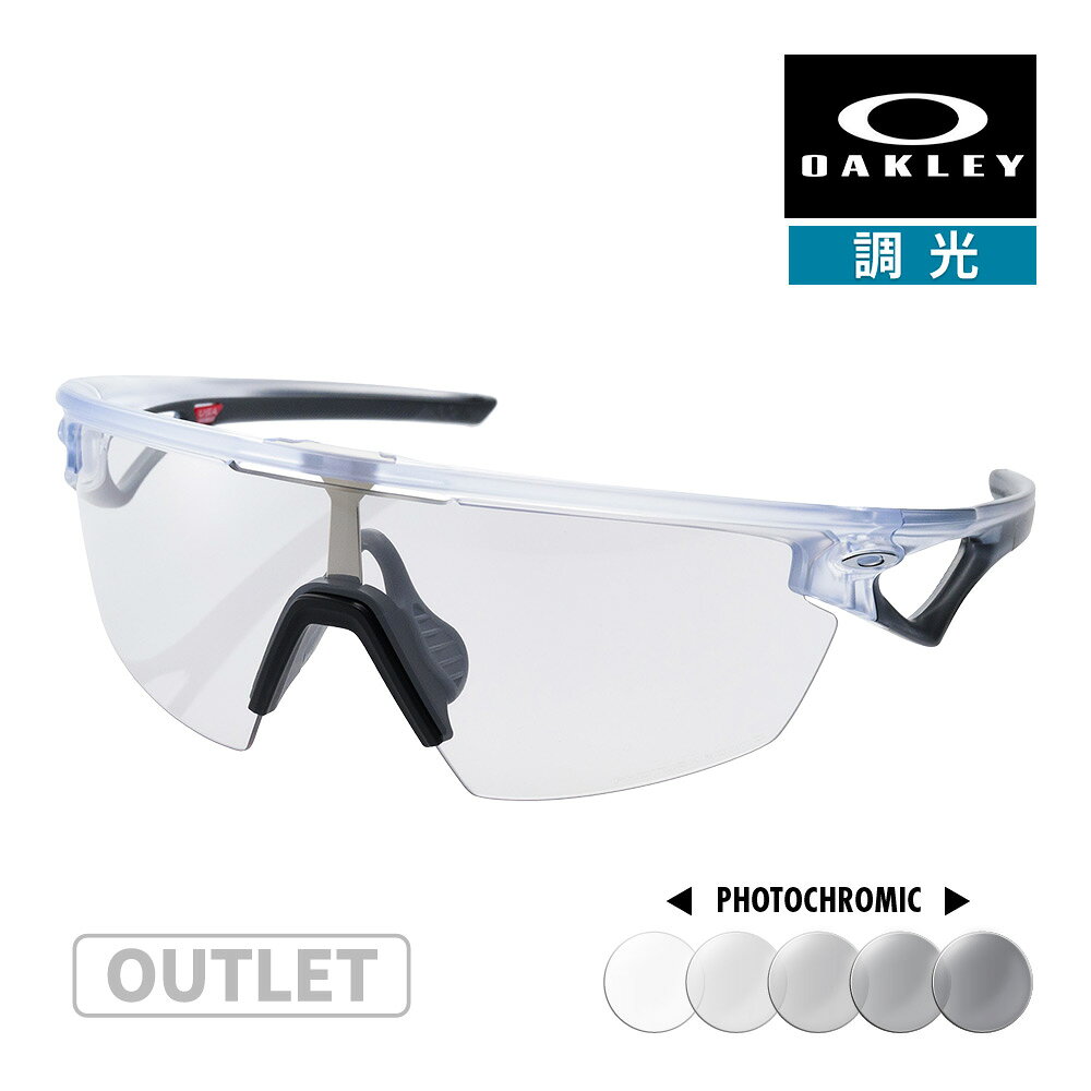 ブランド OAKLEYオークリー カテゴリー スポーツサングラス 型番 oo9403-0736 モデル SPHAERAスフィエラ フィット ハイブリッジフィット フレーム MATTE CLEARマット クリア レンズ CLEAR to BLACK IRIDIUM PHOTOCHROMICクリア to ブラックイリジウム フォトクロミック 可視光線透過率 23 % ~ 69% 機能 紫外線カット、調光レンズ レンズカーブ 6カーブ 度付対応 対応不可 サイズ 【A】レンズ横幅：136 mm 【B】レンズ縦幅：50 mm 【C】ブリッジ幅： mm 【D】テンプル長：130 mm 【E】フレーム内側：134 mm ※Eはヒンジ（折れ曲がる部分）からヒンジでの計測になります。 ※数値は当社計測 付属品 マイクロバック（ZERO TECH BASE製）、鼻パッド（小）※装着分含む 備考 訳あり理由 商品は本体のみとなります。その他、商品にはご使用に支障のない程度の不良箇所がございます(当店判断)。格安出品のため、細かな内容についてはお答え致しかねます。当方で把握している以外の不良が見付かりましても交換・返品にかかる送料はお客様負担となりますのでご注意下さい。 関連ワード メンズ レディース ユニセックス ゴルフ 自転車 ロードバイク 野球 ドライブ 登山 アウトドア マラソン ランニング テニス 釣り 紫外線 対策 ファッション プレゼント 人気 オークレー ORIGINAL SUNGLASSES ▼お手頃価格のサングラスはこちら▼