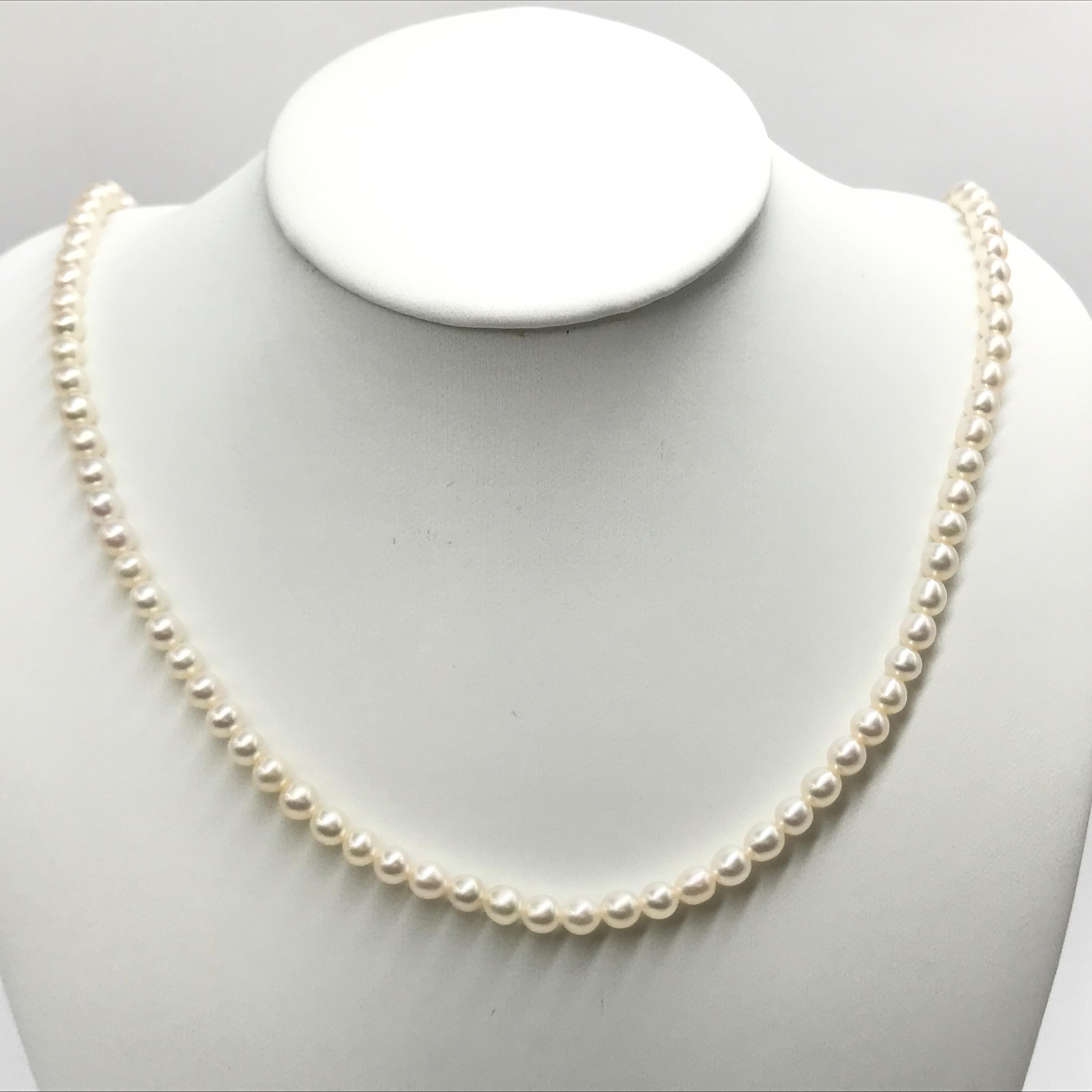 【中古】 タサキ TASAKI パール ネックレス シルバー 真珠 ネックレス SV パール レディース 上品 綺麗 シンプル おしゃれ 冠婚葬祭のサムネイル