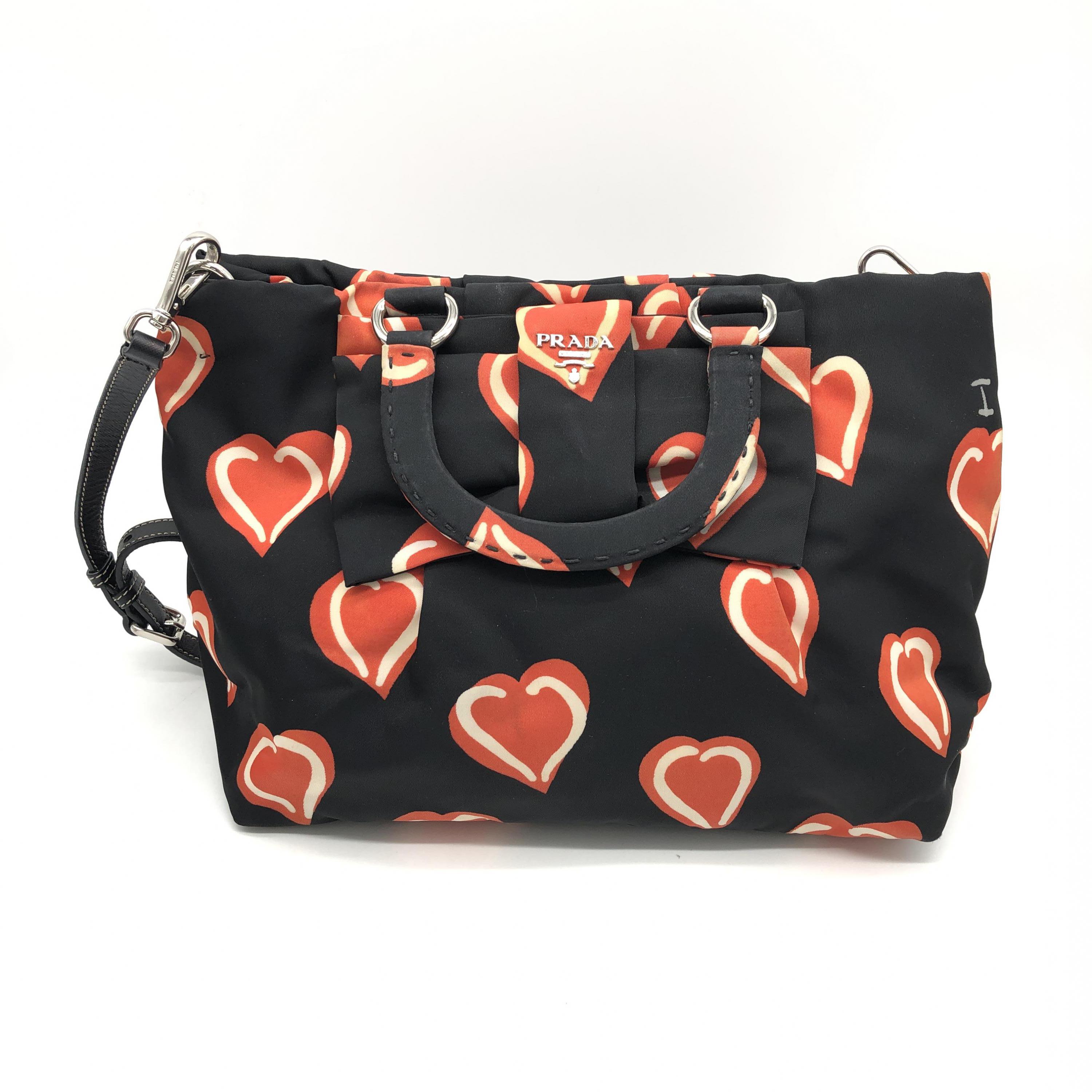 可愛いフォルムハート【PRADA】エチュードミディアムバッグ♪ 楽天市場】プラダ バッグ(柄ハート)(バッグ|バッグ・小物