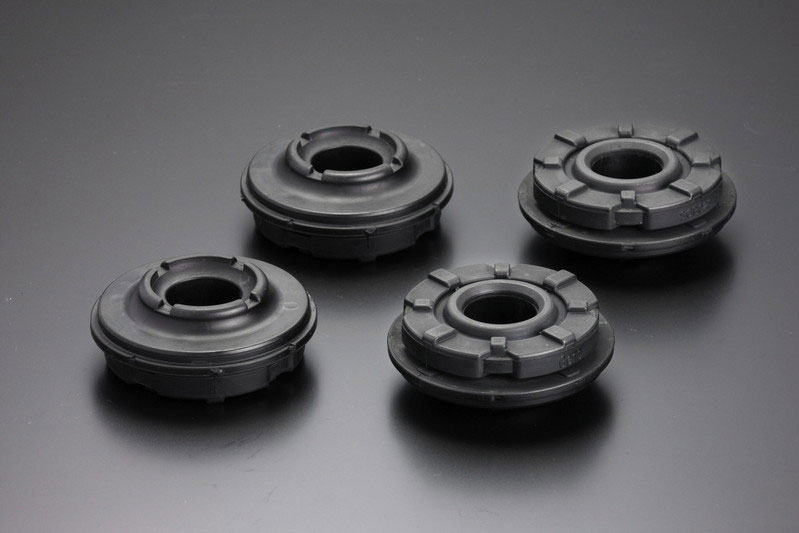 Genb 玄武 ハードストラットブッシュ ハイエース TRH/KDH/GDH200系 （2WD） 北海道・沖縄・離島は要確認