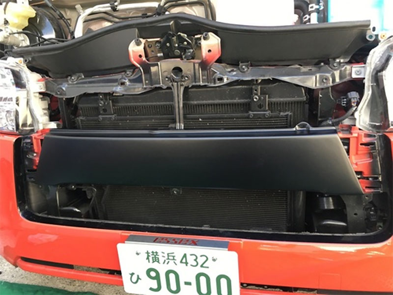 CRS ESSEX ナロー4〜6型用 QUATTRO フロントグリル FRP製 インナーカバーのみ 未塗装 ハイエース 200系 2013年12月〜 4型 5型 6型 ナロー(標準)ボディ 北海道・沖縄・離島は要確認のサムネイル