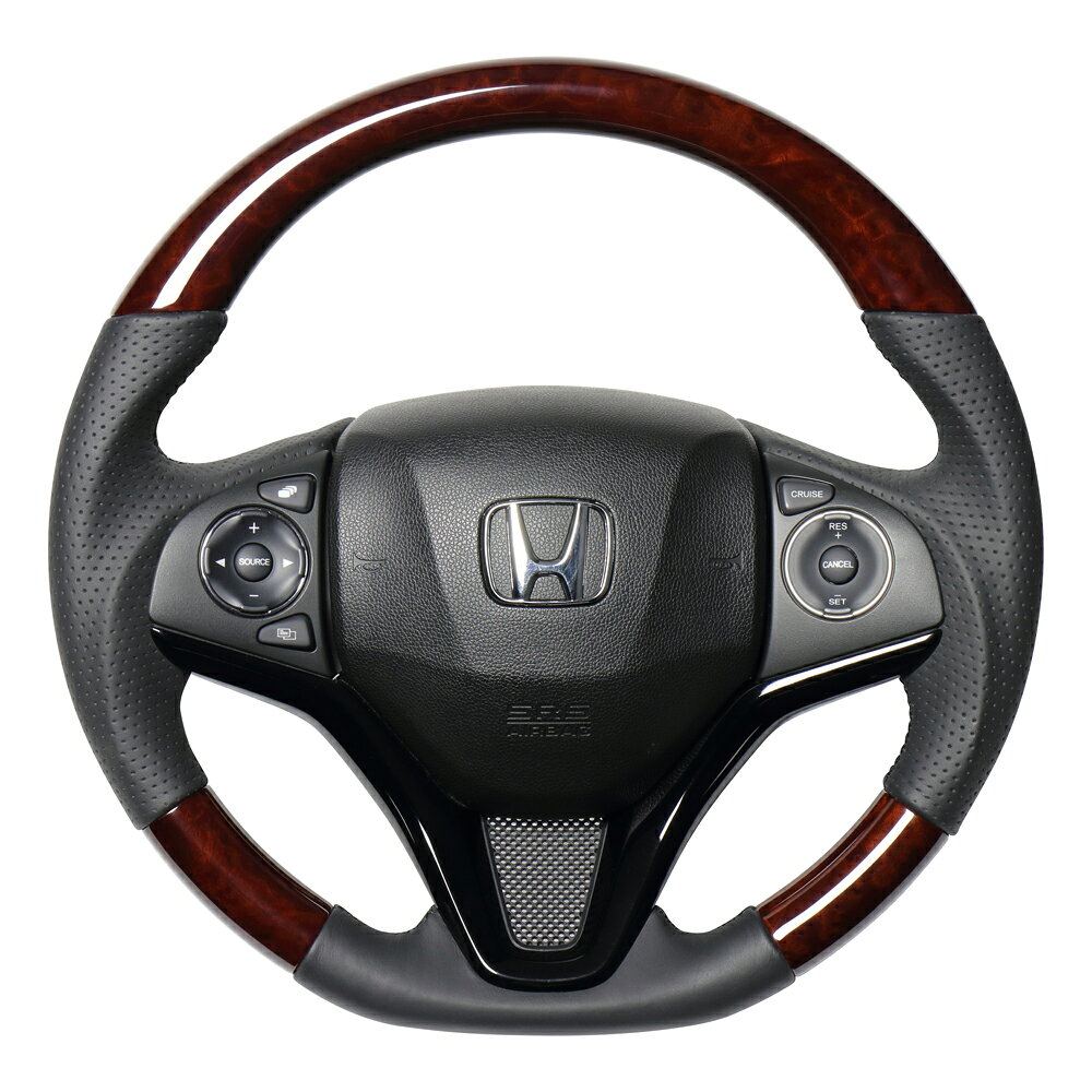車メーカーHONDA車種ヴェゼル型式RU1 RU2 RU3 RU4年式2013年12月〜2021年4月品番HNA-BRW-BKシリーズオリジナルシリーズカラーブラウンウッド (ブラックユーロステッチ)仕様ソフトDシェイプ / 純正同径 / ガングリップスタンダードレザー / ユーロステッチ注意事項この商品にエアバッグやパドルシフト、スイッチ、カバー類は付属しておりません。純正品を再使用してください。純正ステアリングがステアリングヒーター付きの場合、この商品に交換するとステアリングヒーターは作動しません。フレーム(骨組み)部分は車種別専用設計品ではありますが、車種別個体差と商品個体差によっては、ステアリングが水平位置より回転方向に対して若干傾く場合がございます。 このような場合は、車両側のタイロッドの調整により補正を行って下さい。また、その費用につきましては、お客様にてご負担下さいますようお願いいたします。ご注文について※ お客様の見落としや確認ミスでのキャンセル・交換・返品は一切お受けできません。※ 商品画像は代表車種の物です。車種毎に形状は異なります。※ 適合情報は随時更新しておりますが、告知なくメーカー側にて更新される場合がございますので、必ずご注文前にメーカー適合表にて最新の適合表をご確認頂ますようお願い致します。納期についてメーカー在庫があれば3〜4日営業日、欠品時は1ヶ月〜お時間がかかります。お急ぎの場合はご注文前に必ず在庫確認をお願い致します。※納期が遅い等によるキャンセルは一切お受けできません。レアル ハンドル 純正交換タイプ