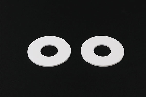 車メーカーHONDA / ホンダ車種N-ONE型式JG3駆動2WD品番3AK-I0J品名アクスルカラー位置ボディ側入数(個)2納期についてこちらの商品はメーカー直送になります。同一メーカーの商品の小物に限り同梱可能です。メーカー在庫があれば3〜4営業日、欠品時は1ヶ月〜お時間がかかります。お急ぎの場合は必ずご注文前に在庫確認をお願いいたします。※納期が遅い等によるキャンセルは一切お受けできません。注意事項※お客様の見落としや確認ミスでのキャンセル・交換・返品は一切お受けできません。※商品画像はサンプルです。実際の商品と異なる場合がございます。※商品情報は随時更新しておりますが、告知なくメーカー側にて更新される場合がございますので、必ずご注文前にメーカーホームページにて最新の情報をご確認頂ますようお願い致します。アクスルブッシュ部に挟み込むことにより、ブッシュの変形を抑制します。スポーツ走行時の不要なアクスルの動きを抑える事によりダイレクトな挙動コントロールが可能になります。素材にはOPF-Wを採用。ポリプロピレンにフッ素樹脂と抗菌剤及び帯電防止剤を配合した新素材です。すべり性能:摩擦係数0.13とすべり性能に優れています。軽量:比重はフッ素樹脂の半分以下。耐腐食性:アルミ等の金属に比べて耐腐食性に優れている。離型性:非付着性、離型性に優れています。