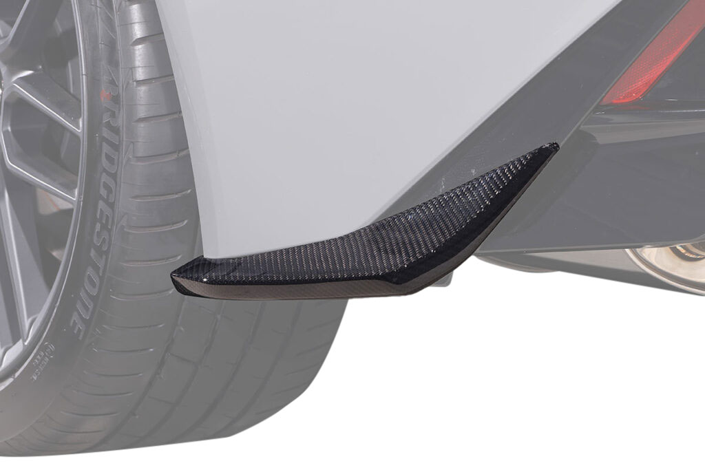 TOM'S リヤバンパーサイドフィン ウェットカーボン製 IS500 USE30 R4.8〜 個人宅配送不可 沖縄・離島は送料着払い