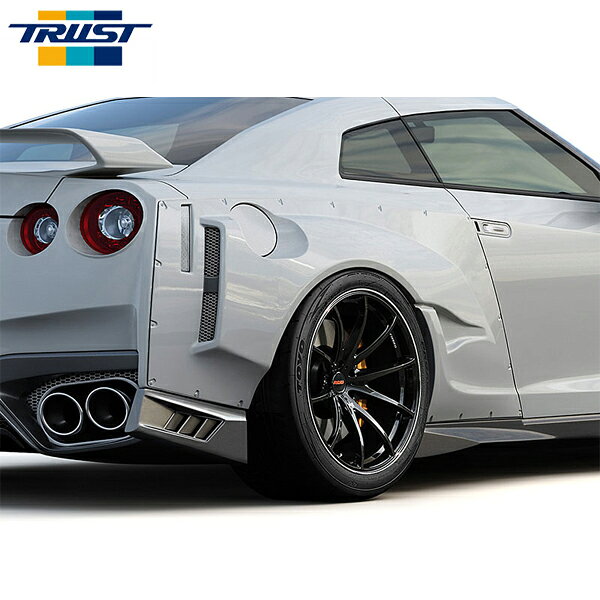 車メーカーNISSAN車種GT-R型式R35年式備考片側75mmワイド-NISMO 適合不可-トラックエディション未確認 品番17020253商品名GReddy ワイドボディキット R35 MY17用 リアワイドフェンダー (FRP)注意事項※ お客様の見落としや確認ミスでのキャンセル・交換・返品は一切お受けできません。※ 商品画像は代表車種の物です。車種毎に形状は異なります。※ 適合情報は随時更新しておりますが、告知なくメーカー側にて更新される場合がございますので、必ずご注文前にメーカー適合表にて最新の適合表をご確認頂ますようお願い致します。納期についてメーカー在庫があれば2～3日営業日、欠品時は1ヶ月～お時間がかかります。お急ぎの場合はご注文前に必ず在庫確認をお願い致します。※納期が遅い等によるキャンセルは一切お受けできません。トラスト GReddy グレッディ エアロ2017 D1グランプリ参戦マシン No,35 に装着しているワイドボディキット。