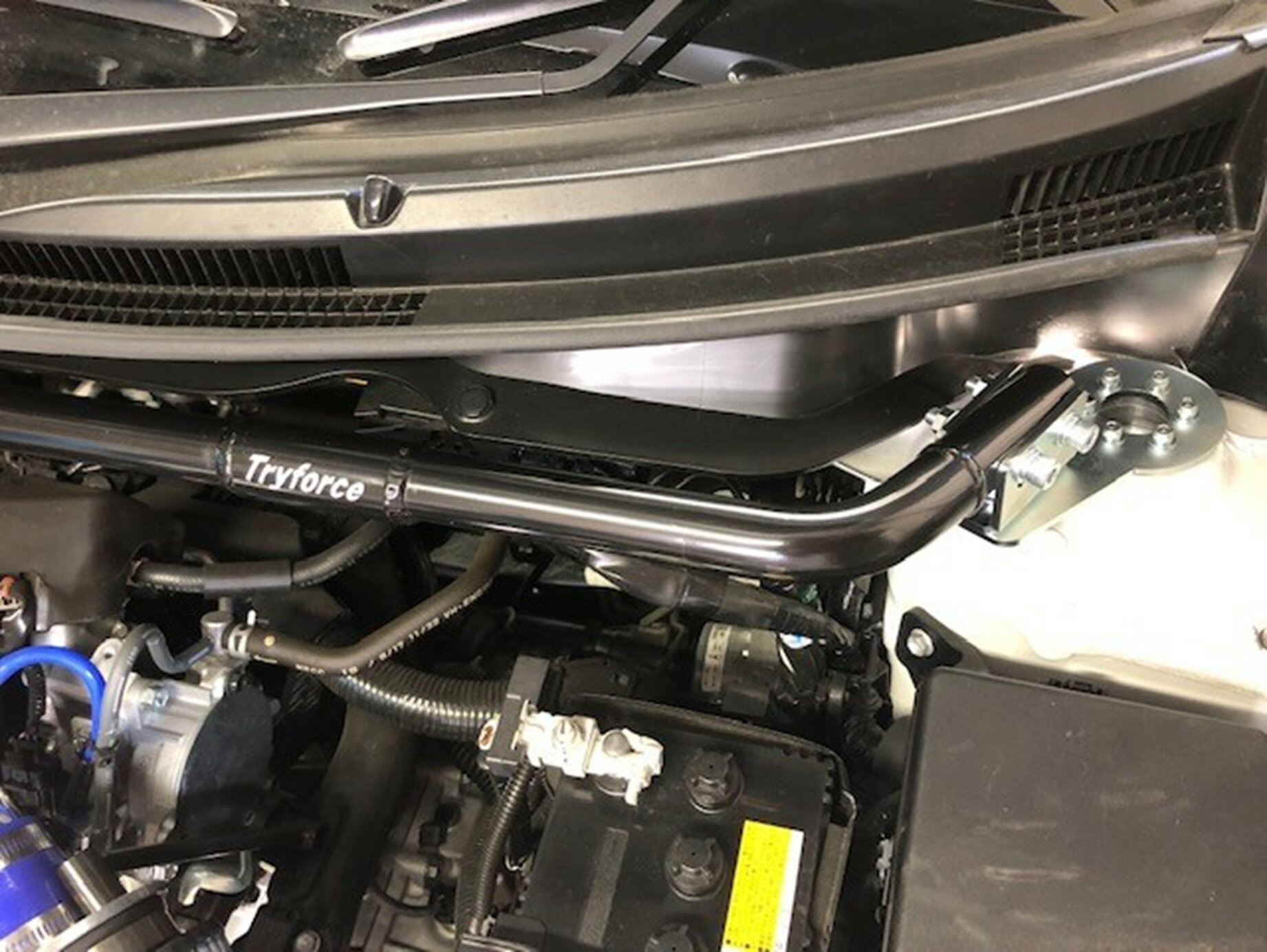 Tryforce トライフォースカンパニー フロントタワーバー スイフトスポーツ ZC33S 沖縄・離島は要確認のサムネイル