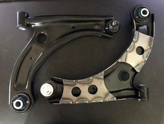 Tryforce トライフォースカンパニー 強化アーム(塗装無し) スイフトスポーツ ZC33S 沖縄・離島は要確認のサムネイル