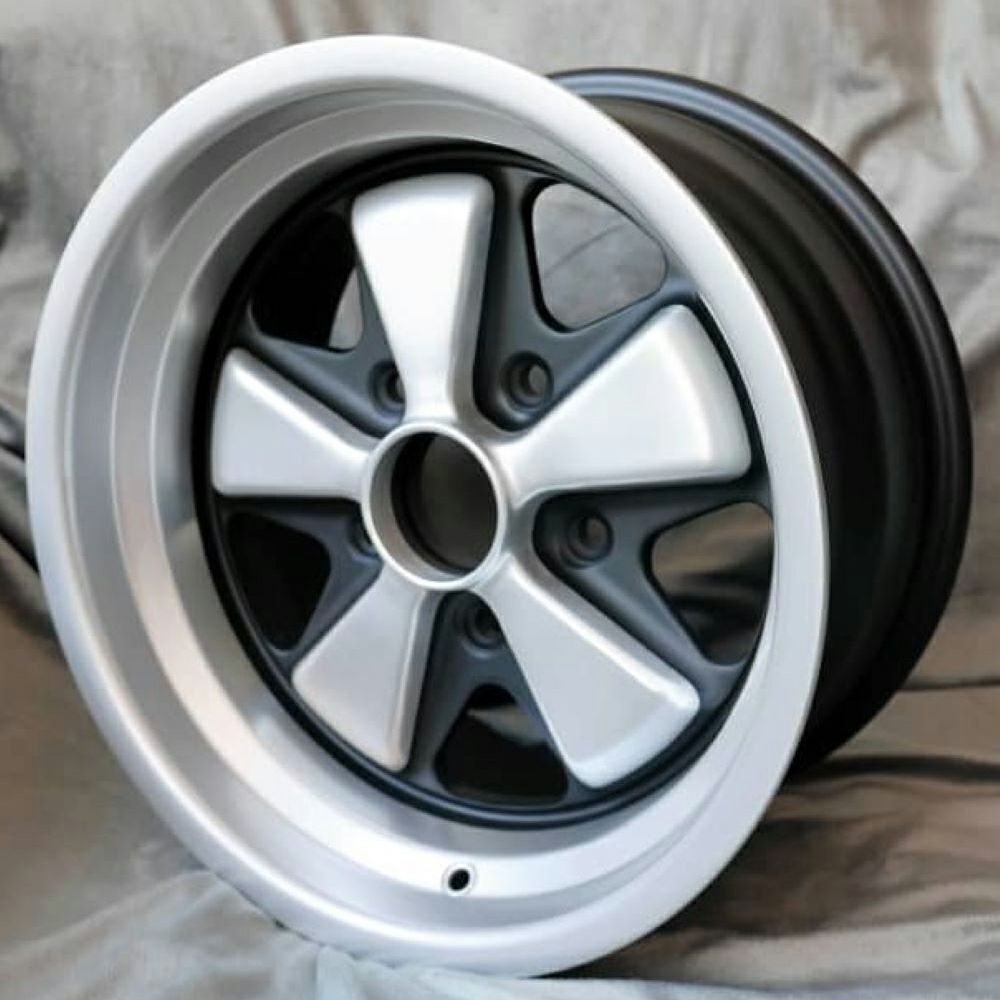 ポルシェ 930(911) フックススタイル リアホイール 8x16 ET10.6【Maxilite】