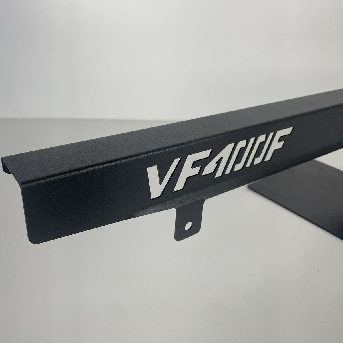 VF400F ロゴ入り チヂミ塗装 チェーンケース ブラック　ロゴイリ