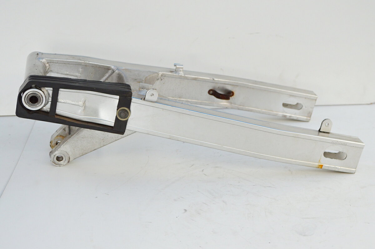 SUZUKI GSX250R スイングアーム　中古品　当時物　純正品　GJ72A　GSX250R スズキ