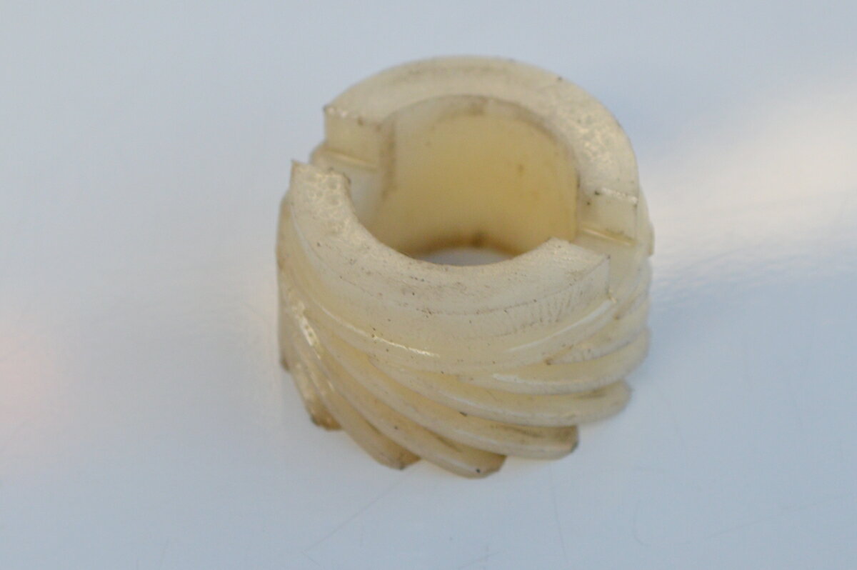 SUZUKI RG250E タコメーターギア 中古品 当時物 純正品 RG250 GT250/2 スズキ