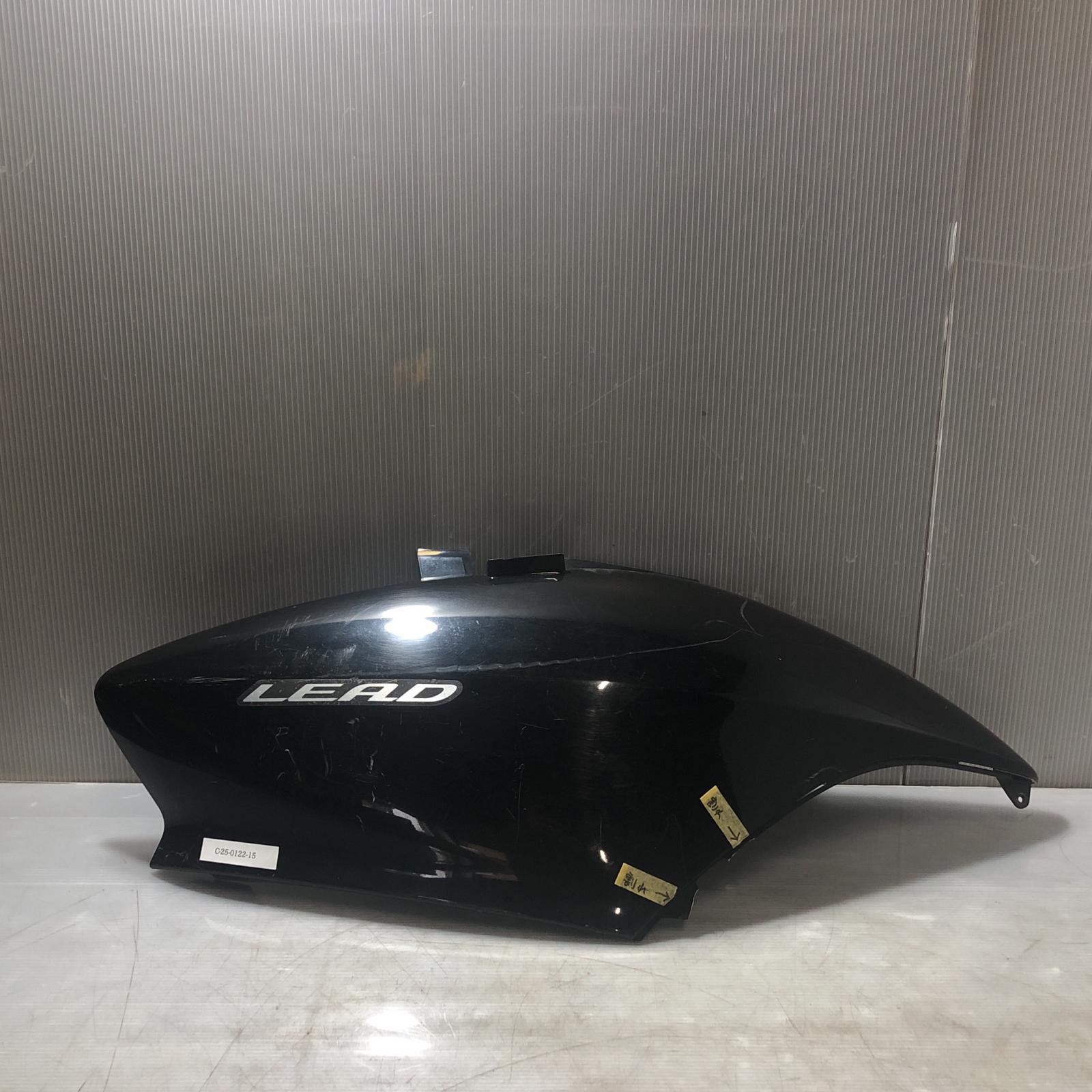 HONDA リード110 ボディーカバー右 JF19 ホンダ