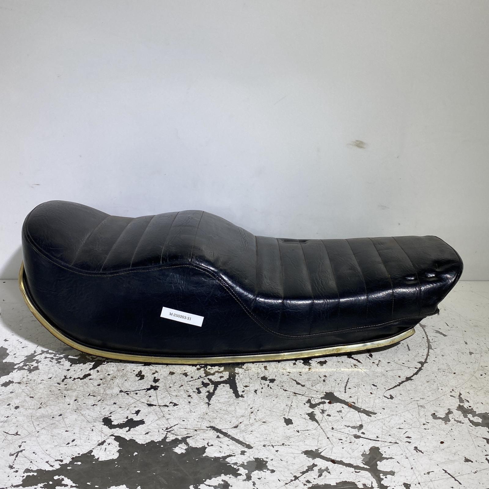 KAWASAKI KZ1000 シート カワサキ