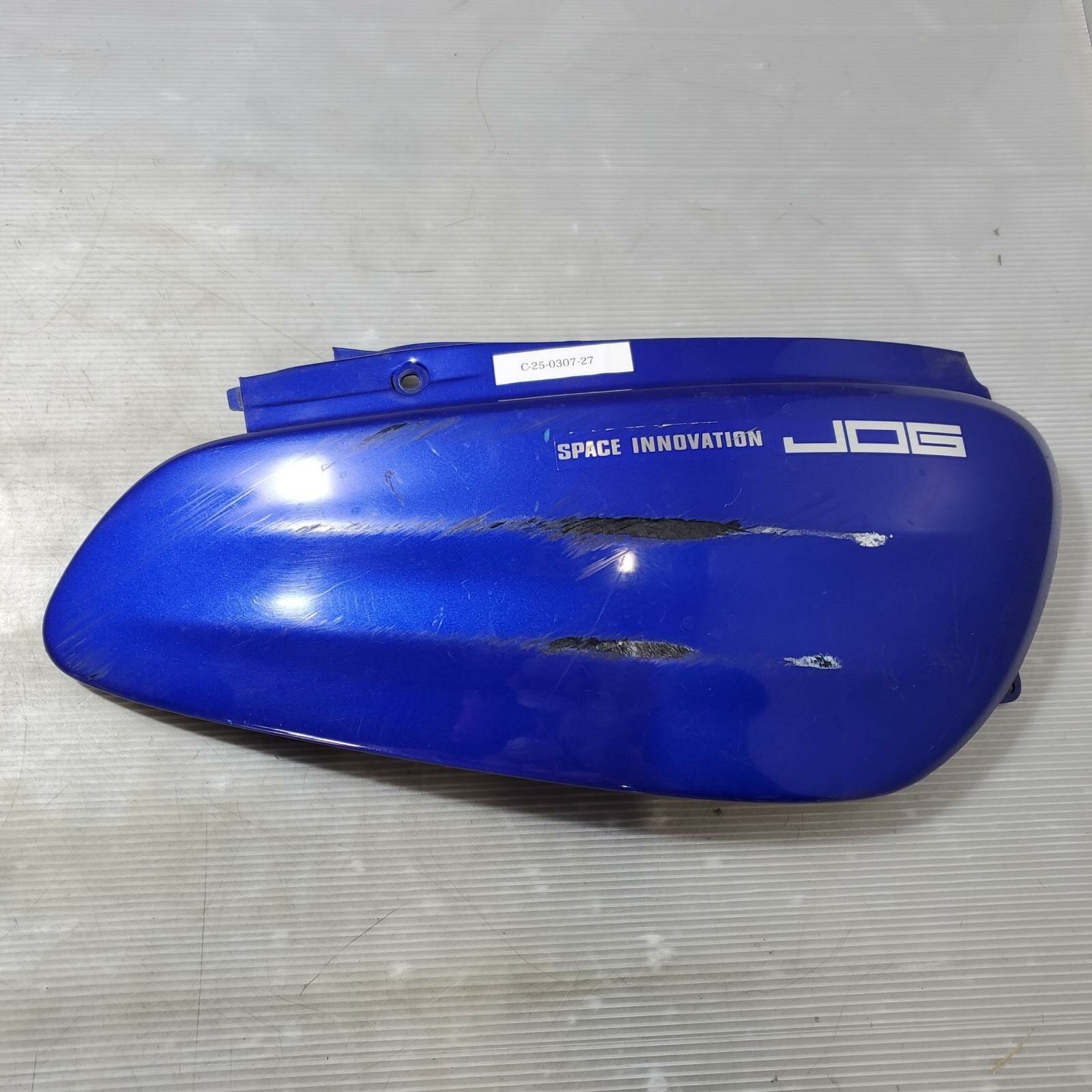 YAMAHA ジョグ50 SA12J サイドカバー 右 JOG ヤマハ