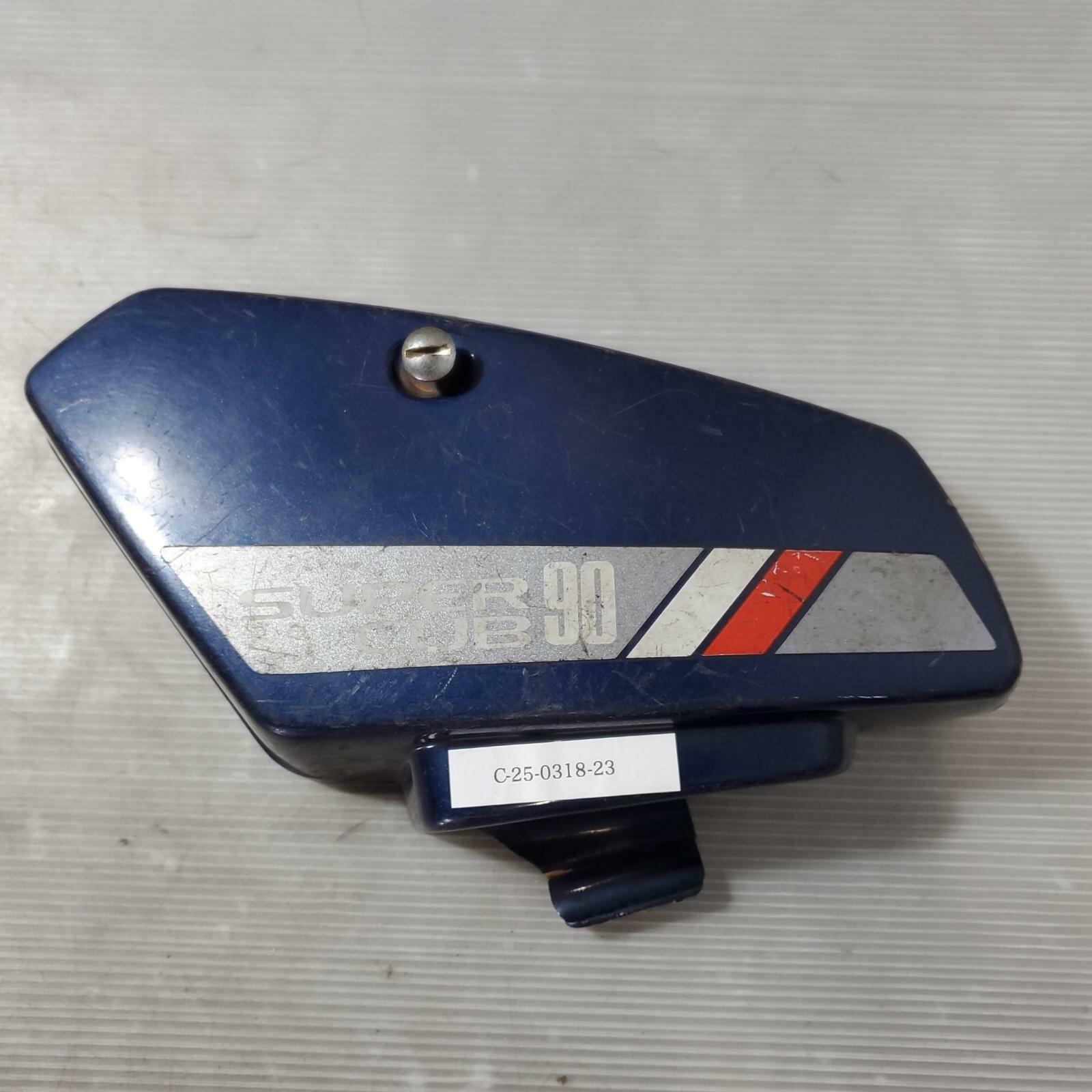 HONDA スーパーカブ90 カスタム HA02 サイドカバー右 Custom ホンダ