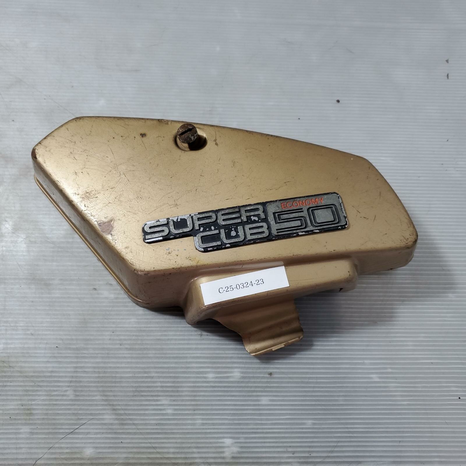 HONDA スーパーカブ50 カスタム サイドカバー 右 Custom ホンダ