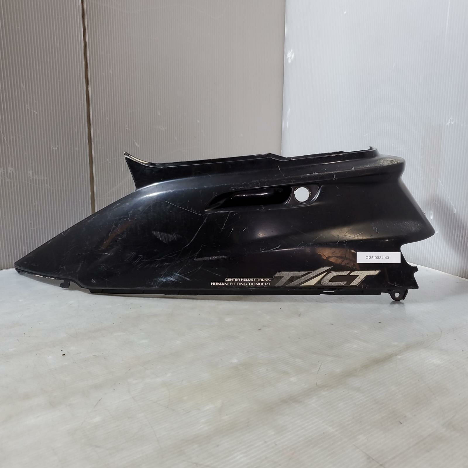 HONDA タクト50 AF24 ボディーカバー 左 TACT ホンダ