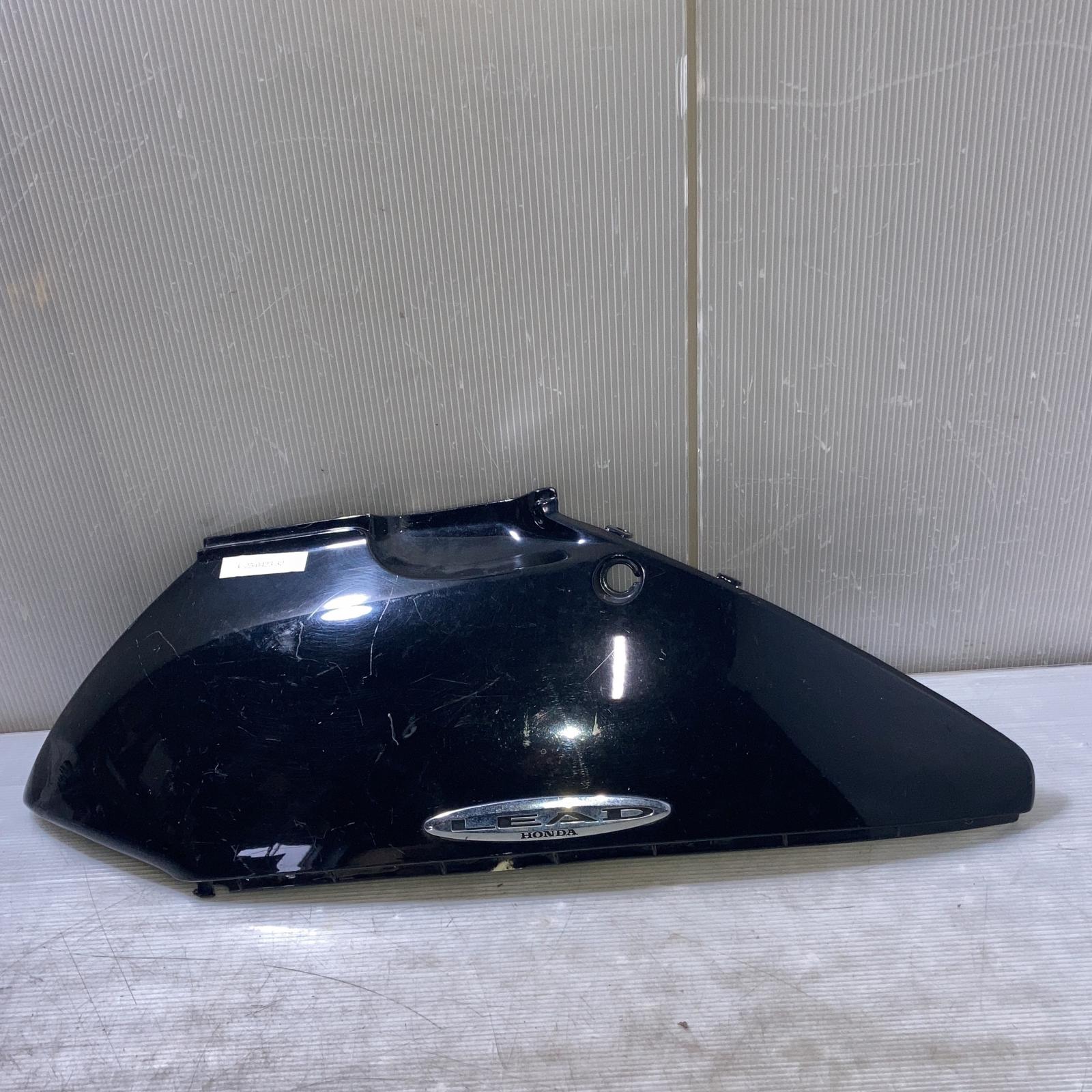 HONDA リード50 AF48 ボディーカバー 左　LEAD ホンダ