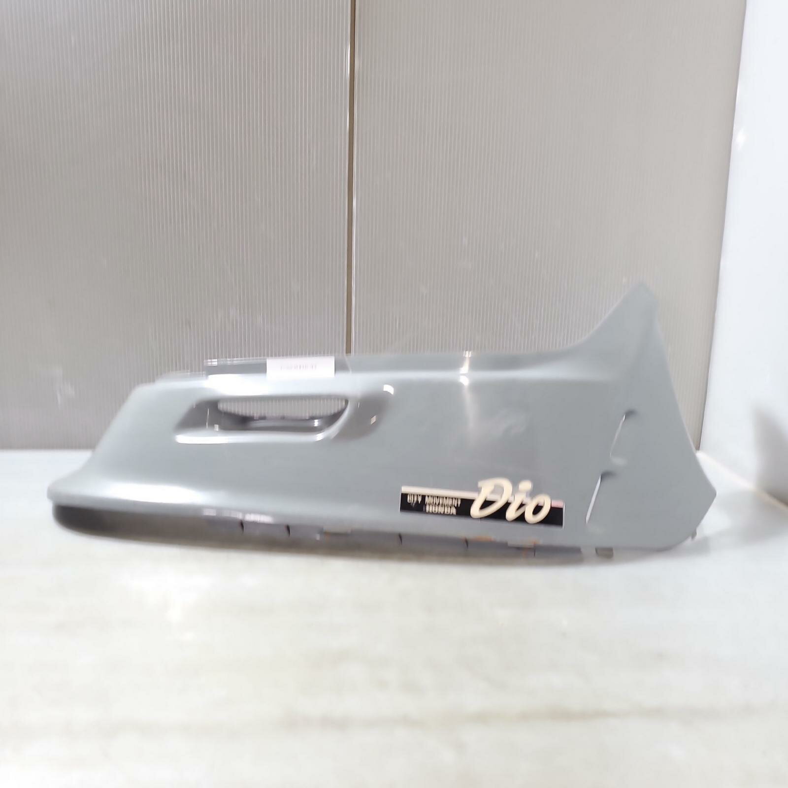 HONDA ディオ50 AF18 ボディーカバー 右　Dio ホンダ