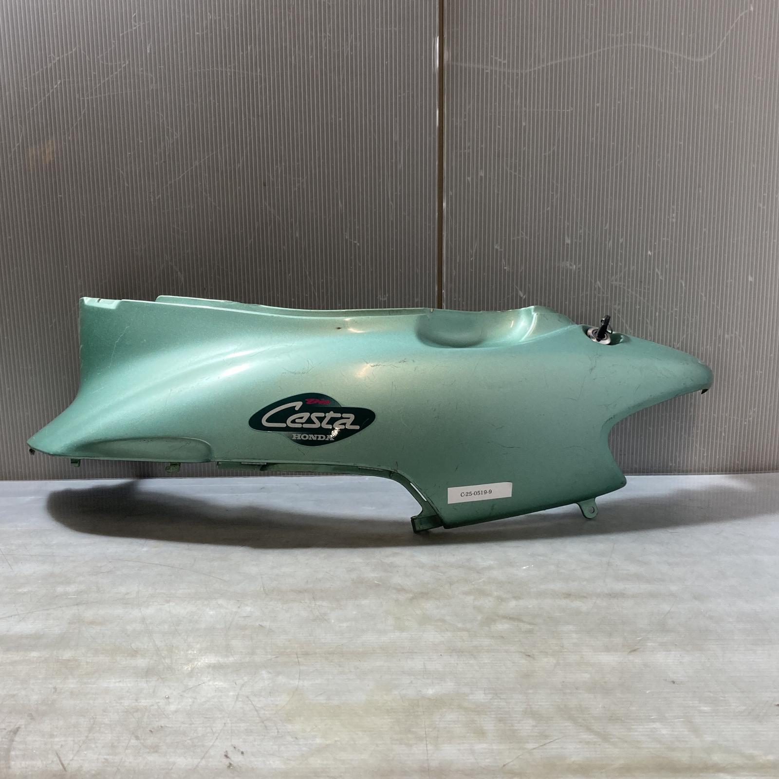 HONDA ディオ50 AF34 チェスタ ボディーカバー 左　DioCESTA ホンダ