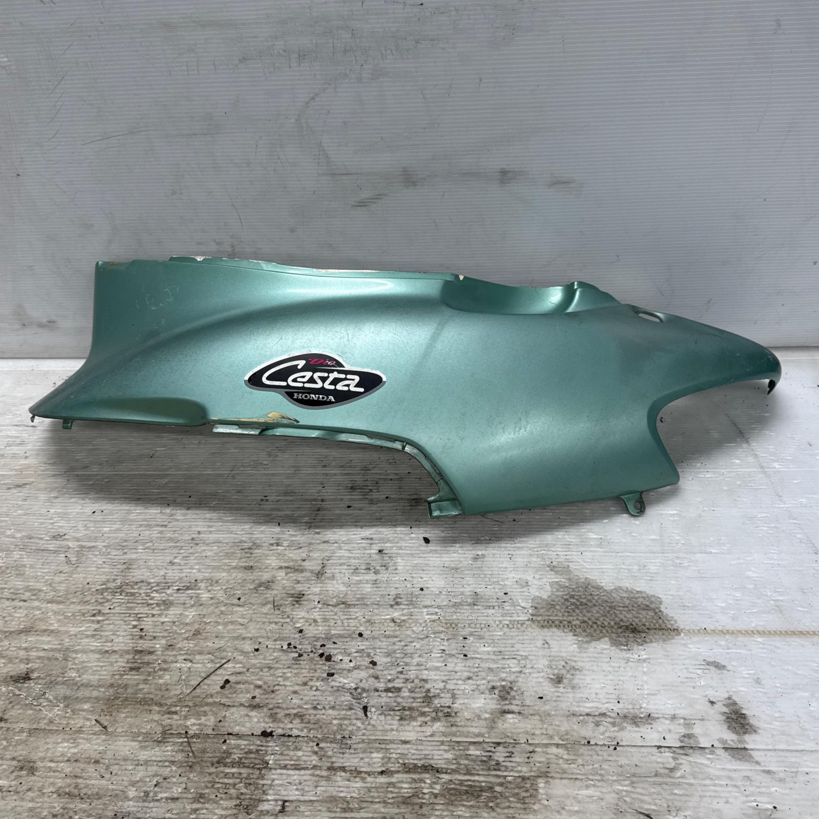 HONDA ディオチェスタ AF34 ボディーカバー 左 ホンダ