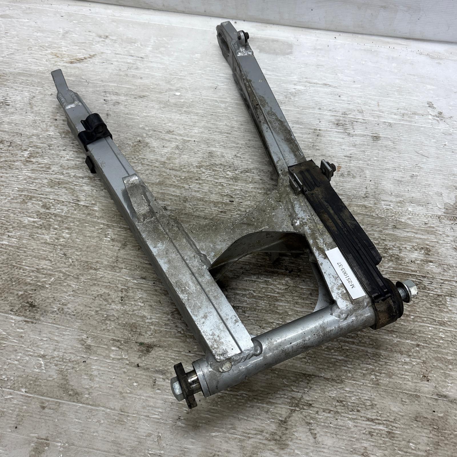 KAWASAKI GPZ400R ZX400D スイングアーム カワサキ