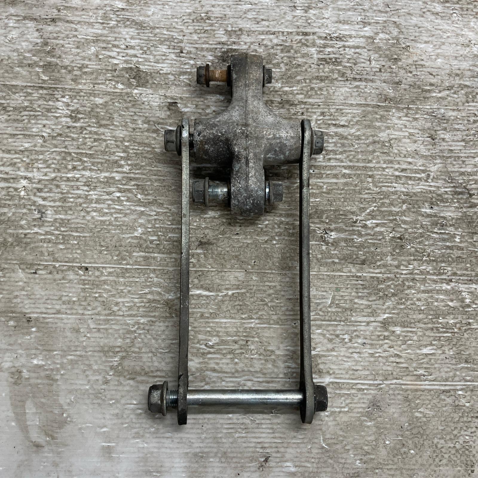 SUZUKI バンディット250 GJ74A リアサスペンション リンク スズキ