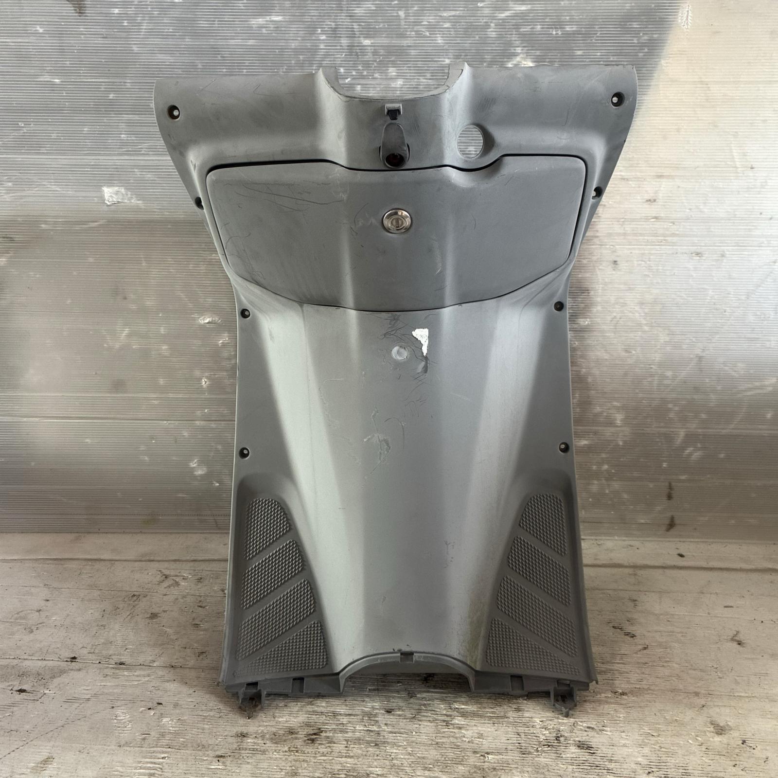 HONDA ブロード50 AF33 フロントレッグシールド ホンダ