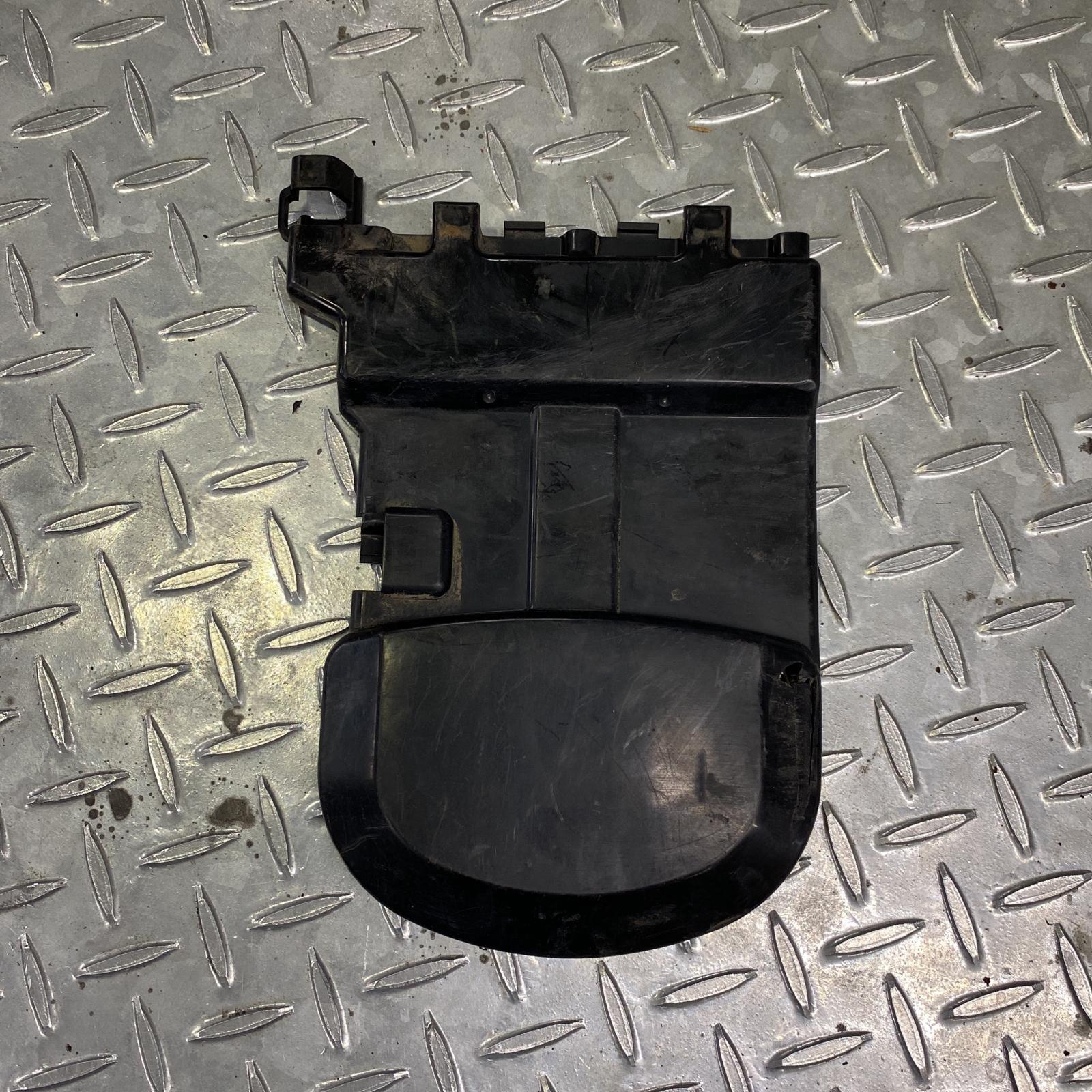 YAMAHA タウンメイト90 電装カバー ヤマハ