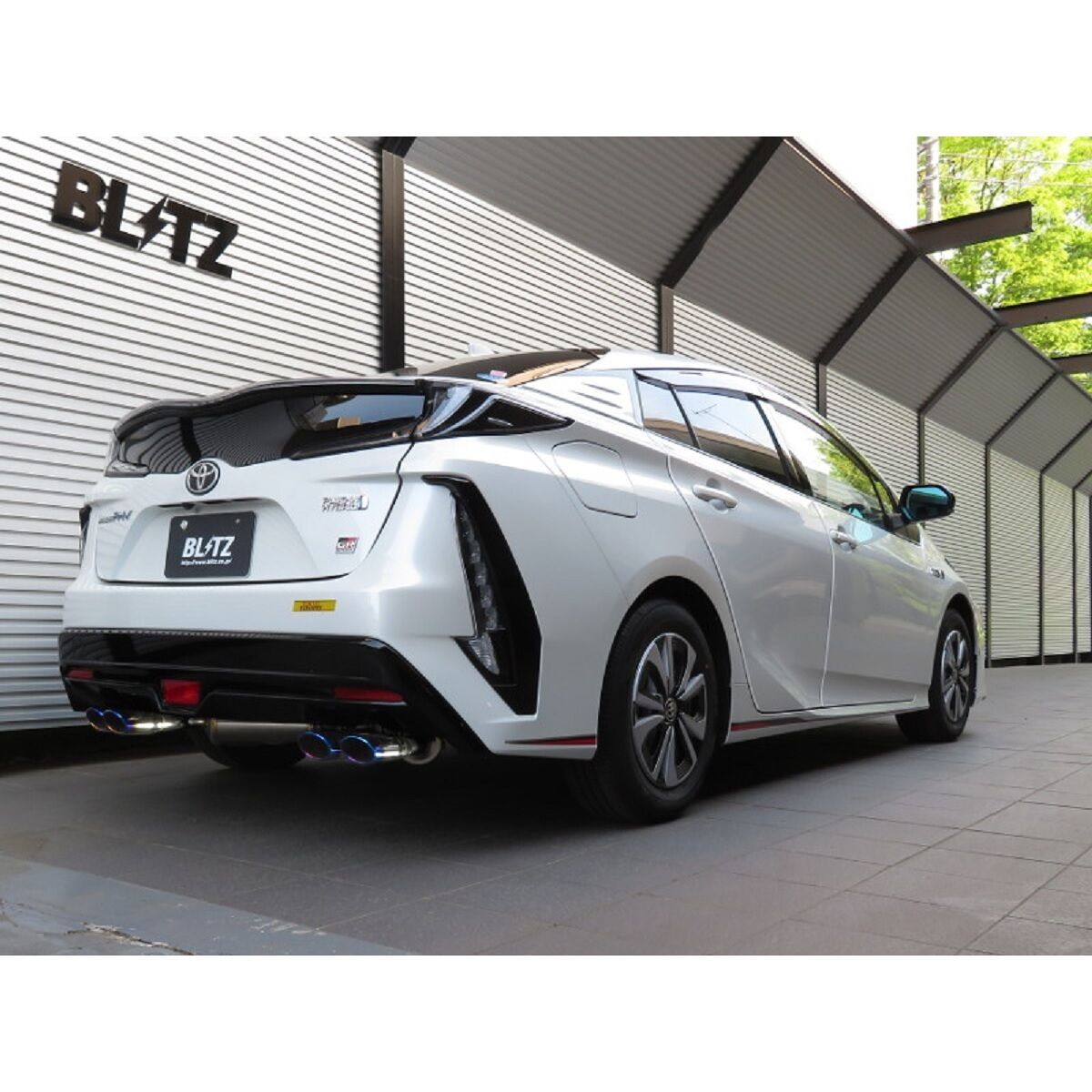 【12/1(月) 00:00-最大2000円OFFクーポン】BLITZ ブリッツ マフラー ニュルスペック VSRQuad 63552V プリウスPHVGR SPORT ZVW52