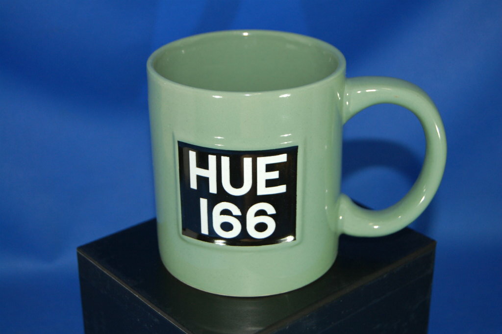 HUE166　マグカップ　　Stoneware mug with raised embossed HUE 166　　ランドローバー【純正】※グリーン　生産終了　残り1個