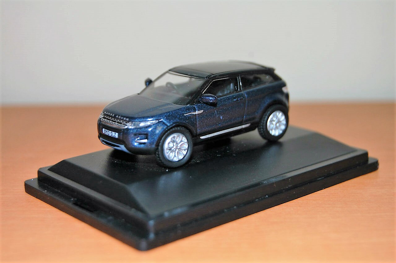 ミニカー1/76　レンジローバーイヴォーク　バルティックブルーダイキャスト RANGE ROVER EVOQUE Baltic Blueケース付き　※DM便不可　宅配便のみ