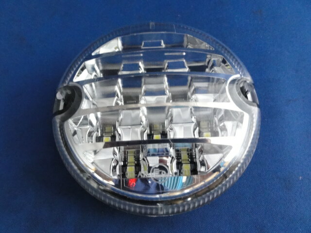 LEDリバースランプ+台座 セット【UK社外製】　レンズ直径95mm[適合車種]ディフェンダー90/110/130 DEFENDER