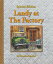 ランドローバー絵本　えほん”Landy at The Factory”Written by Veronica Lamond　Landybooks