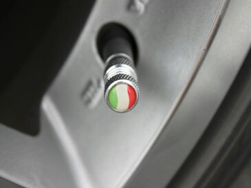 FIAT　FIAT500　取り付け例あり　エアバルブキャップ イタリア国旗柄　エアバルブキャップ　カー用品　外装パーツ