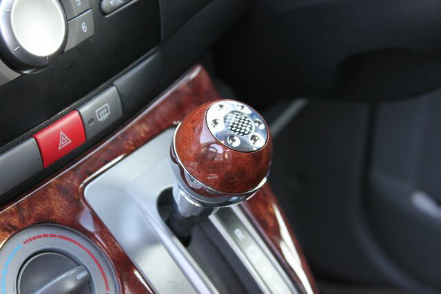 楽天市場 取り付け例あり ウッド調は限定色 汎用 ａｔシフトノブ プッシュ式type3 Mt車風に変身 木目 シフトレバー Auto Garage 楽天市場支店