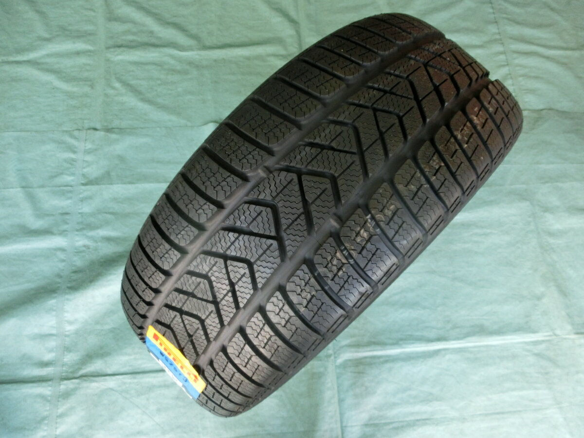 ߸ʡʬòʥåɥ쥹2ܥå Pirelli SCORPION WINTER 235/60-18 2