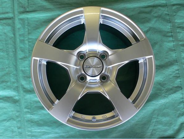 新品 スタッドレス コンチネンタル NC6 175/70-14 & ユーロデザイン V5(4H/100) ヤリス,カローラフィールダー,アクア,フィット 4本セット