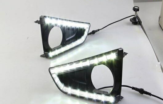 適用: トヨタ レイツ/マークX 2013-2015 LED DRL 高光度 ガイド フォグ ランプ デイタイムランニングライト AL-HH-0419 Car parts