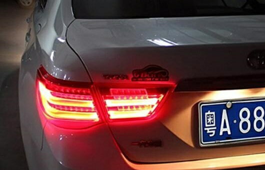 適用: トヨタ レイツ/マークX テールライト 2010-2012 マーク X LED テール ランプ リア DRL + ブレーキ パーク シグナル ライト レッド AL-HH-0747 Car parts