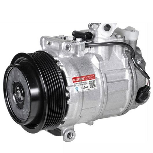 材質：Aluminum商品種別：Air-conditioning Installation特徴：CAR AC COMPRESSOR幅：20cm高さ：25cm長さ：18cm当店ではこの商品の適合確認は行っておりません。※こちらの商品は純正品ではございません。輸入品の為、多少の汚れ、スレがある場合がございます。当社では複数店舗を運営し他店舗でも販売しております。そのため、商品の品切れ等によりお届けできない場合、 またはお届けが遅れる場合がございます。その際には当店よりご連絡を差し上げますが、あらかじめご了承くださいますようお願いいたします。また、商品の手配が行えないことが判明してから商品ページに反映されるまで、営業日・営業時間の都合により数日ほどお時間をいただく場合がございます。右ハンドル車用・左ハンドル車用の区別のある商品がございます。特にミラー、エアコンダクトカバー、メーターカバーなど左右で形状が異なる可能性が高い商品につきましてはご注意ください。画像をご確認いただいた上で、ご注文いただけますようお願いいたします。商品説明に記載のあるグレードのみ適合いたします。（グレードなど記載のない場合は標準モデルのみ適合）■適用関連事項AC A/C エアコン コンプレッサー コンプレッサ automobile motorcar オートモービル モーターカー カー 車 自動車 車両■JAN4570023433933　