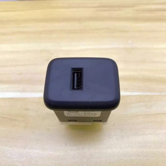 13519246 フロント USB ポート レセプタクル 適用: オペル/OPEL クロスランド X SR-BB-9891 Car parts