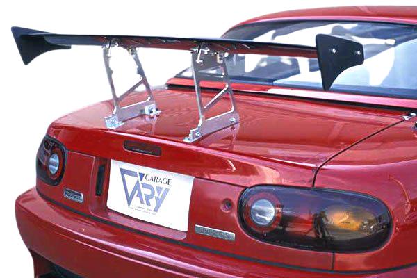 汎用 GTウイング 本体FRP製+翼端板カーボン製 1405mm ハイタイプ【個人宅発送不可】メーカーガレージベリー【GARAGE VARY】メーカーコード4026HカテゴリGT-WINGお届け納期エアロパーツ等の場合は受注生産品となり、発送までに2か月以上掛かる場合があります。その際はメールにてご連絡致しますので、確認していただき必ずご返信をお願い致します。※納期表示が2か月以上の商品の場合は除きます。また、専用工場で塗装後発送する塗装サービス品は表示の納期からプラス2〜3週間となります。送料について送料無料北海道・沖縄・離島等一部地域や個人宅配送の場合は、送料が追加になる場合があります。該当商品の場合は、メールまたは電話にてご連絡致しますので、ご承認頂いてから正式注文としてお取扱いさせて頂きます。（もちろん、カート手続き後でも当該連絡時のキャンセルは可能ですのでお気軽にお手続き下さい）商品詳細汎用 GTウイング 未塗装品※競技用部品の為、車検非対応です。注意事項※ご注文時注意事項※こちらの商品は個人宅への配送はできません。発送先ご住所が法人様宛の場合のみ送料無料となります。ご注文時には発送先を法人様ご住所でご注文いただきますようお願いいたします。運送会社支店止めは不可となります。※商品画像は装着画像や塗装済みのイメージ画像の場合がございます。カラーが異なる場合もございますのでご注意ください。※塗装が必要な外装品(エアロパーツ)は特性上下地処理が必要となります。表面の小傷等は不良ではございません。※商品の装着後（塗装後含）のキャンセルはお受け致しかねます。商品が届きましたら必ず装着前にご確認をお願い致します。商品タグ4026H 汎用 GTウイング 本体FRP製+翼端板カーボン製 1405mm ハイタイプ【個人宅発送不可】 GT-WING ガレージベリー GARAGE VARY 詳細は・・・お気軽にお問い合わせください。塗装品バリエーション (別仕様商品)汎用 GTウイングこの商品には別の仕様の商品が設定されています。1. 本体FRP製+翼端板カーボン製 1405mm ハイタイプ【個人宅発送不可】(現在の商品)2. 本体FRP製+翼端板カーボン製 1130mm ハイタイプ【個人宅発送不可】3. 本体FRP製+翼端板カーボン製 1130mm ミドルタイプ【個人宅発送不可】4. 本体FRP製+翼端板カーボン製 1130mm ロータイプ【個人宅発送不可】5. 本体FRP製+翼端板カーボン製 1210mm ハイタイプ【個人宅発送不可】6. 本体FRP製+翼端板カーボン製 1210mm ミドルタイプ【個人宅発送不可】7. 本体FRP製+翼端板カーボン製 1405mm ミドルタイプ【個人宅発送不可】