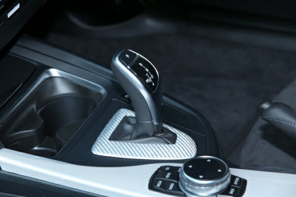 アールエスダブリューBMW F32/F33/F36 シフトパネル シルバーカーボン製 デュポンクリア塗装済