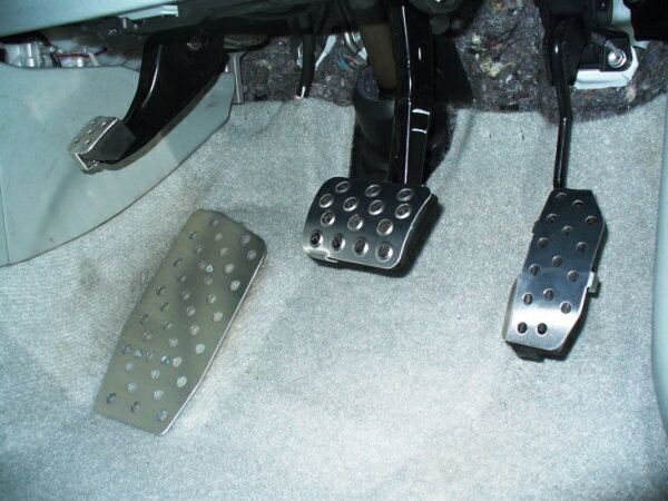 ダックスガーデンダックスガーデン プリウス 30系 前期 アルミペダル4点セット