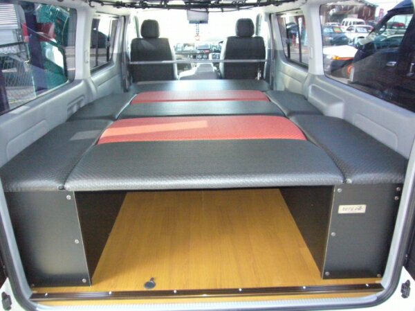 ネル海ハイエース 200系 3型前期 バン ワイドボディ スーパーGL ベッドキット 8枚式 波道10 ブラック/ブラック×ワイン