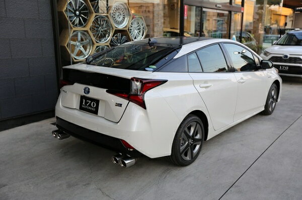 シックスセンスプリウス 50 2WD 4本出しマフラー保安基準適合 テールエンド:ステンレス