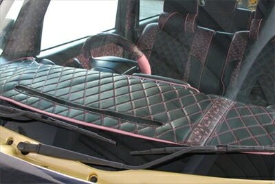 ファンカーゴ CP2# (H10.8-) レースダッシュマット カラー：レースピンクxブラック